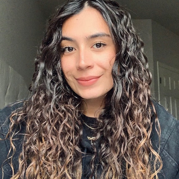 Meet your Posher, Karen - Picture 1 of 1